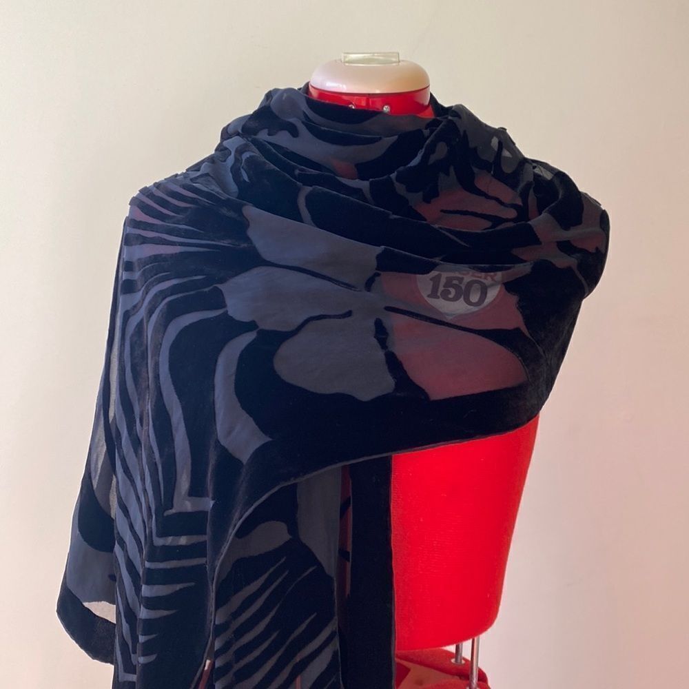 NWT Kenneth Cole Velour & Sheer Scarf - Picture 4 of 9